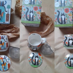 UPOMINEK PREZENT zestaw herbata ziołowa BUKIET DLA SKOŁATANYCH NERWÓW+ kubek z zaparzaczem KOT NA ŁĄCE + GRATIS